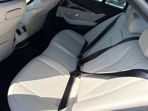 Used 2019 Mercedes-Benz E 300 image 6