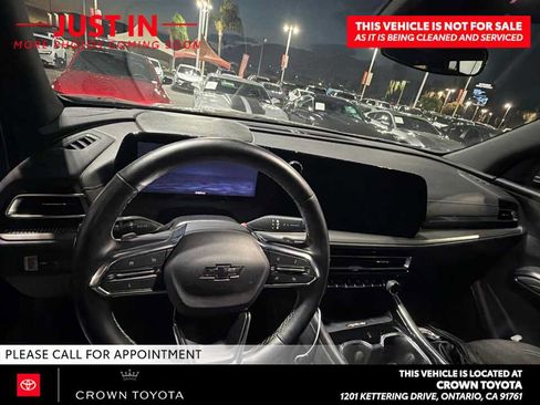 Used 2024 Chevrolet Traverse LT w/ Midnight/Sport Edition FWD image 7