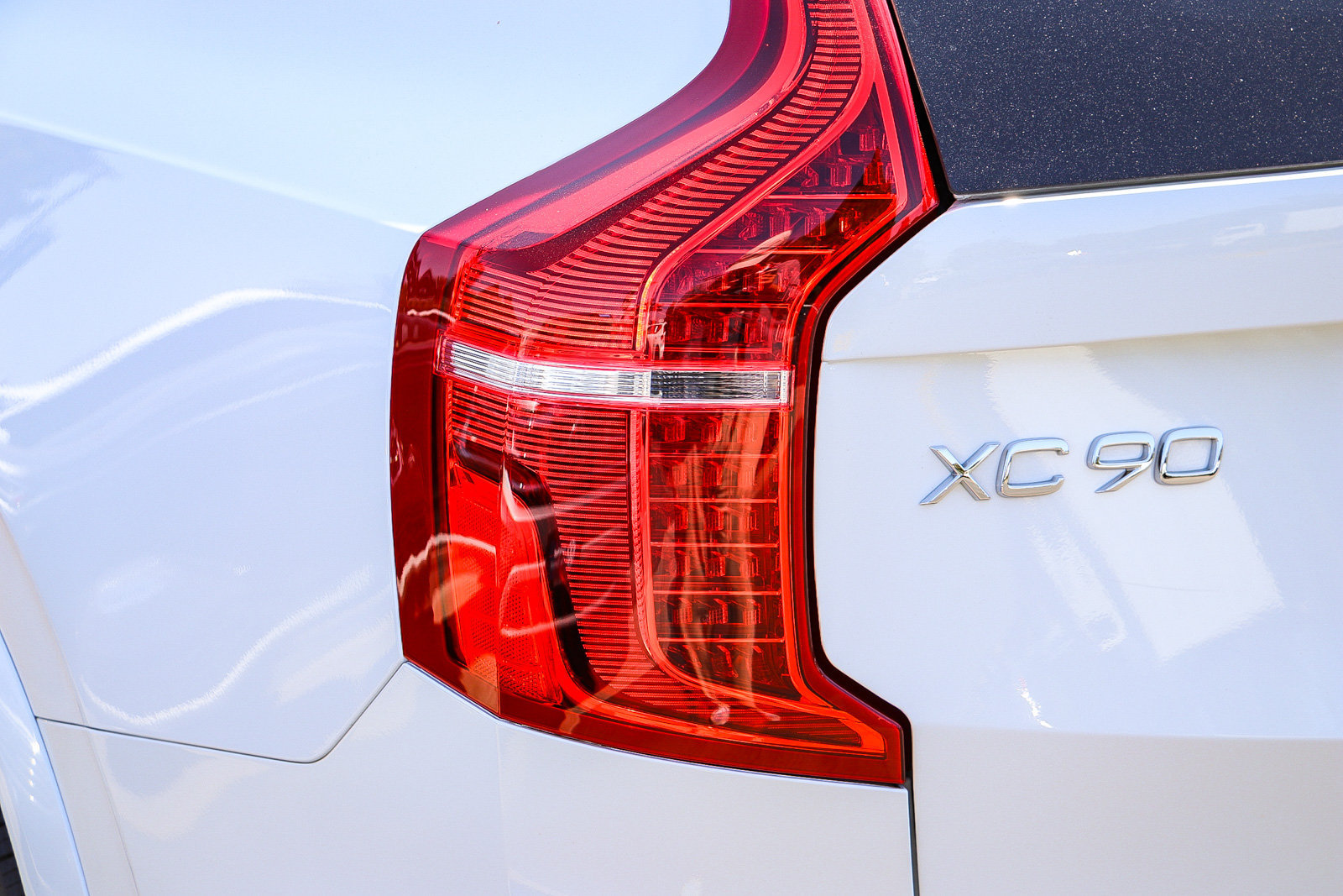 Used 2023 Volvo XC90 T8 Plus AWD/4WD image 9