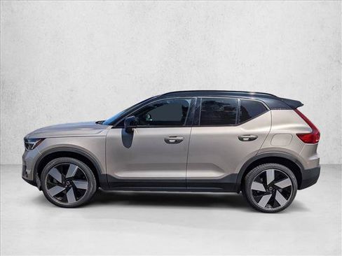 Used 2023 Volvo XC40 Recharge Ultimate w/ Protection Package Premier AWD/4WD image 9