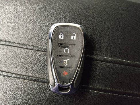 Used 2020 Chevrolet Blazer LT w/ Sound & Technology Package FWD image 32