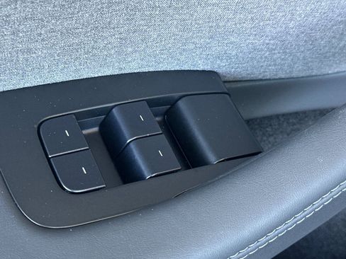 Used 2025 Tesla Model 3 Long Range RWD image 13