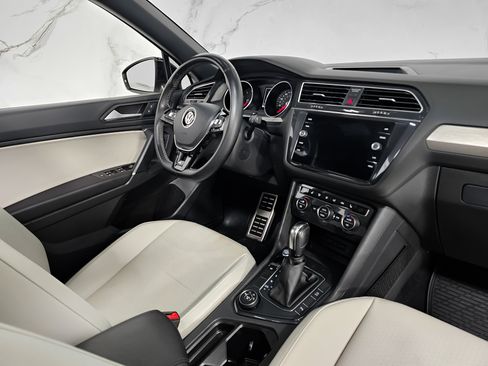 Used 2020 Volkswagen Tiguan SE R-Line image 5