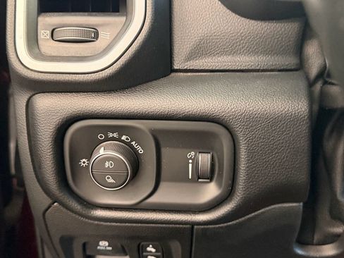 Used 2022 RAM 1500 Lone Star RWD image 28
