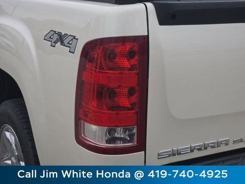 Used 2013 GMC Sierra 1500 SLT w/ SLT White Diamond Edition AWD/4WD image 14