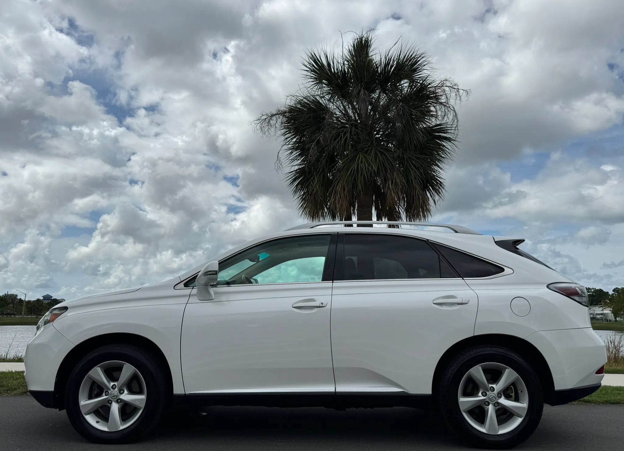Used 2010 Lexus RX 350 AWD image 4