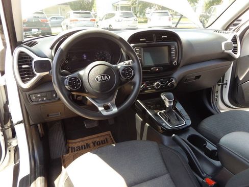 Used 2020 Kia Soul S FWD image 16