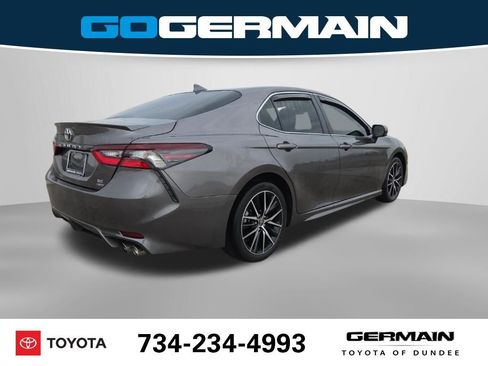 Used 2021 Toyota Camry SE AWD/4WD image 8