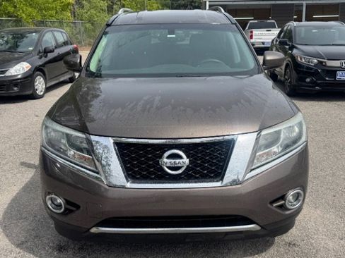 Used 2015 Nissan Pathfinder SL image 3