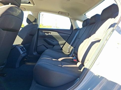 Used 2025 Honda Accord SE image 10