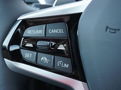 New 2025 BMW 330i Sedan w/ Premium Package image 17