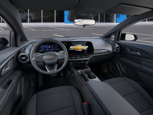 New 2026 Chevrolet Equinox EV LT image 15