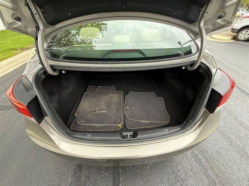 Used 2011 Hyundai Elantra GLS w/ Preferred Equipment Pkg 3 FWD image 24