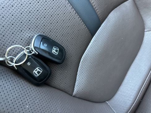 Used 2025 Honda Pilot Elite image 20