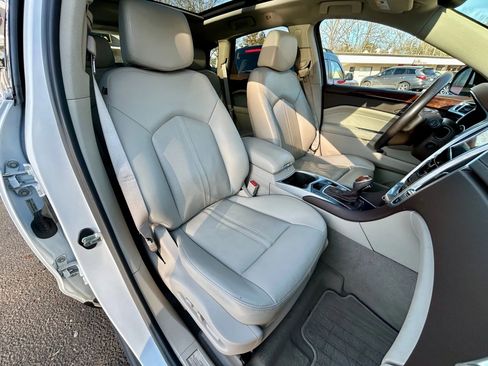Used 2015 Cadillac SRX Luxury w/ Driver Awareness Package image 15