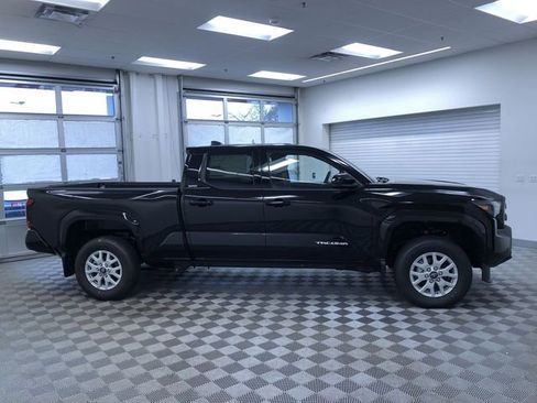 New 2026 Toyota Tacoma SR5 AWD/4WD image 6
