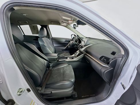 Used 2024 Mitsubishi Eclipse Cross SE image 32