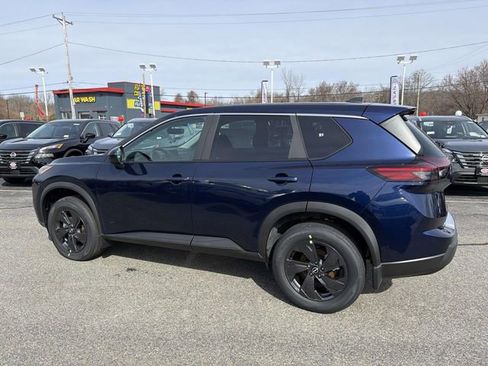 New 2026 Nissan Rogue SV w/ Cold Weather Package AWD/4WD image 7
