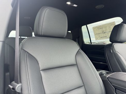 New 2026 Chevrolet Traverse LT w/ Midnight/Sport Edition AWD/4WD image 24