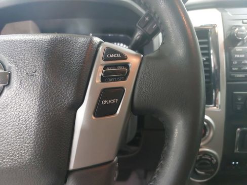 Used 2017 Nissan Titan SV AWD/4WD image 43