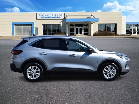 Used 2024 Ford Escape Active w/ Cold Weather Package image 2