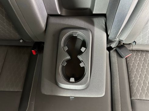 Used 2023 Nissan Titan SV image 32