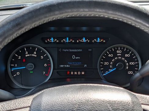 Used 2019 Ford F150 XLT w/ Equipment Group 302A Luxury AWD/4WD image 23