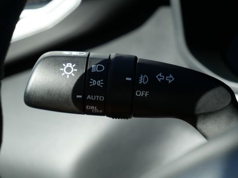 Certified 2025 Toyota Sequoia Platinum AWD/4WD image 33