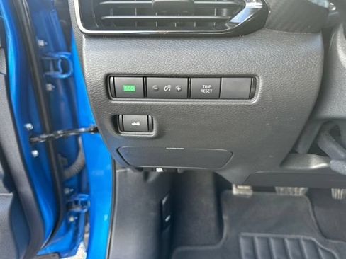 Used 2023 Nissan Sentra SV FWD image 12