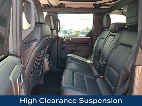 Used 2025 Ford Bronco Badlands AWD/4WD image 21