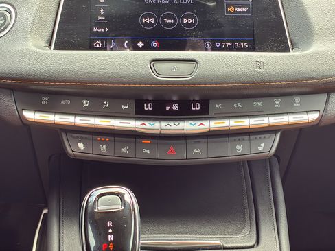 Used 2020 Cadillac XT4 Sport FWD image 19
