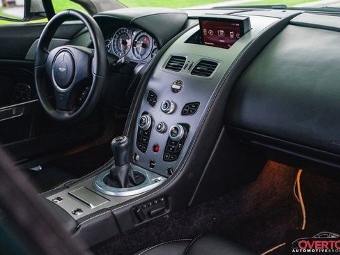 Used 2017 Aston Martin V12 Vantage S image 26