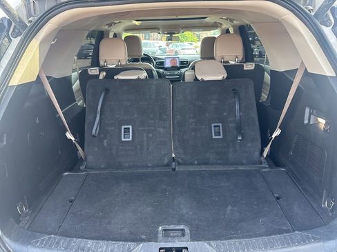 Used 2020 Ford Explorer XLT w/ Equipment Group 202A AWD/4WD image 43