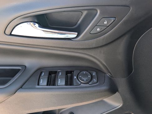 Used 2021 Chevrolet Equinox LT AWD/4WD image 21