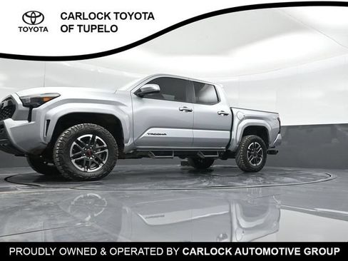 Used 2025 Toyota Tacoma TRD Sport w/ TRD Sport Upgrade Package AWD/4WD image 57