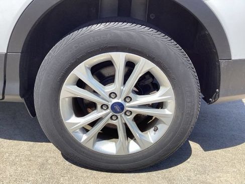 Used 2018 Ford Escape SEL w/ Ford Safe & Smart Package FWD image 7