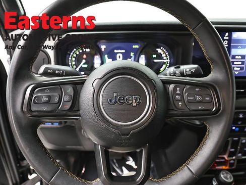 Used 2024 Jeep Wrangler Unlimited AWD/4WD image 10