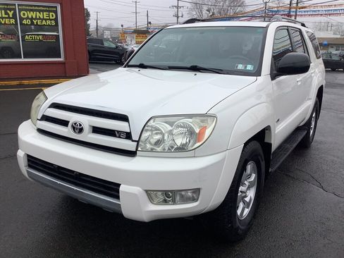Used 2004 Toyota 4Runner SR5 RWD image 3