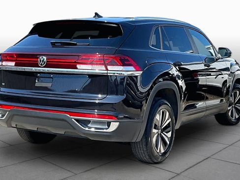 Used 2024 Volkswagen Atlas Cross Sport SE FWD image 13