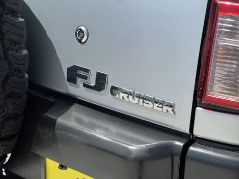Used 2007 Toyota FJ Cruiser 4WD image 18