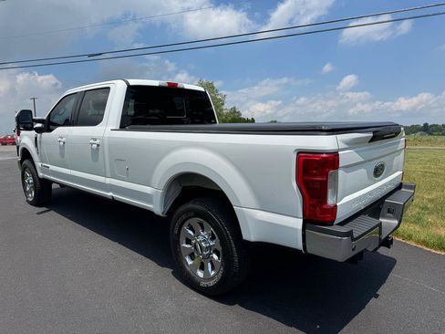 Used 2018 Ford F250 Lariat w/ Lariat Ultimate Package AWD/4WD image 4