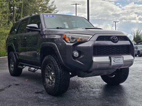 Used 2018 Toyota 4Runner TRD Off-Road Premium w/ TRD Performance Package AWD/4WD image 3