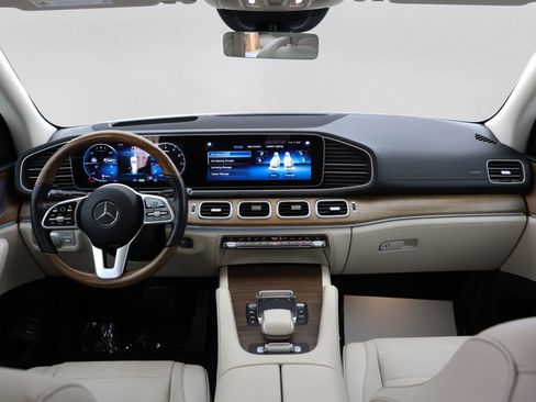Used 2021 Mercedes-Benz GLS 450 4MATIC image 26
