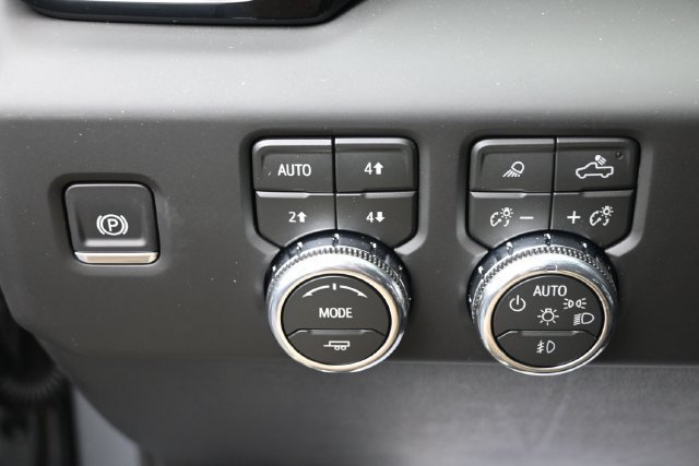 Certified 2024 Cadillac Escalade Sport Platinum w/ LPO, ONYX Package AWD/4WD image 31
