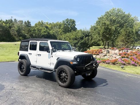 Used 2019 Jeep Wrangler Unlimited Sport S AWD/4WD image 1