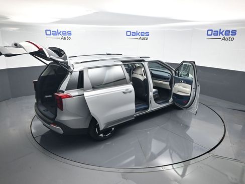 New 2026 Kia Carnival EX FWD image 60