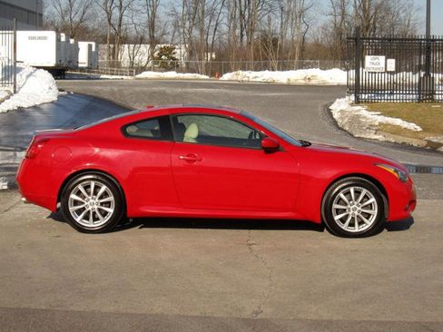 Used 2011 INFINITI G37 x Coupe w/ Premium Pkg image 9