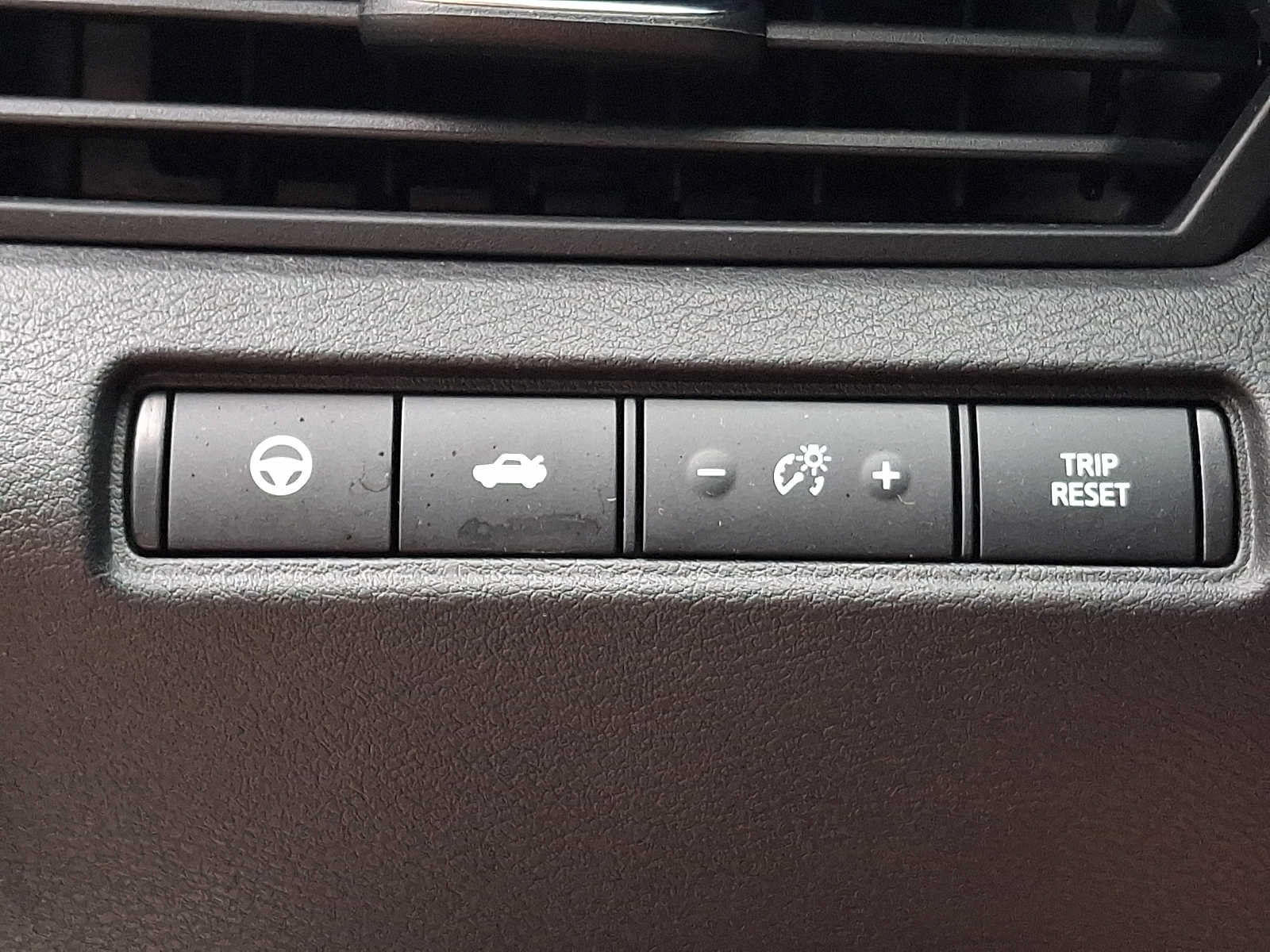 Used 2024 Nissan Altima 2.5 SL FWD image 23