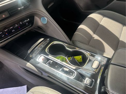 Certified 2022 Buick Envision Preferred FWD image 27