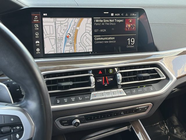 Used 2022 BMW X5 M50i AWD/4WD image 26